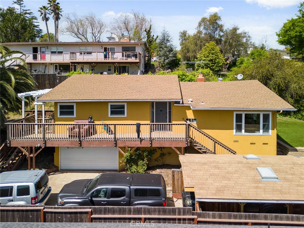 Property Photo:  1621 McCollum Street  CA 93405 