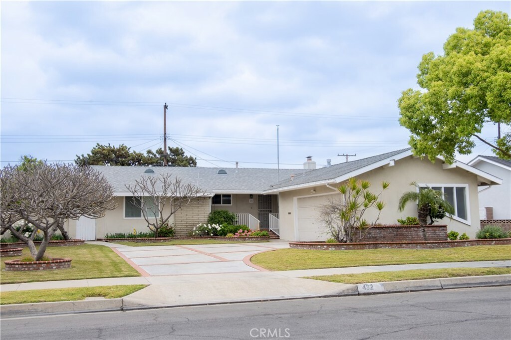 Property Photo:  432 S. Camellia Street  CA 92804 