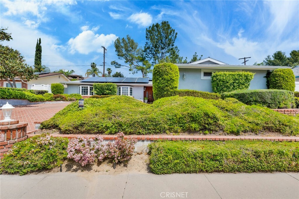 Property Photo:  17121 Armstead Street  CA 91344 