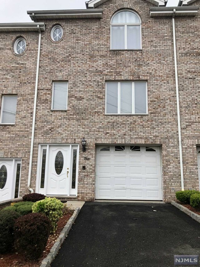 Property Photo: 2 Hops Commons Court NJ 07094