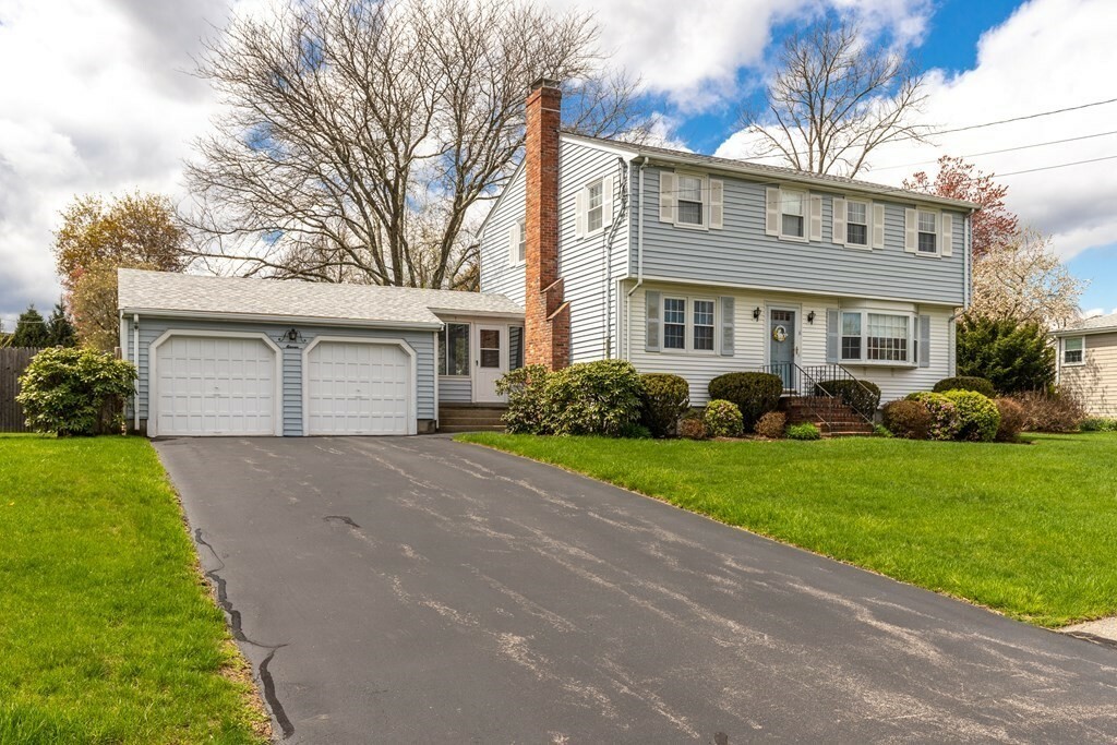 Property Photo: 11 Hampden Dr MA 02062