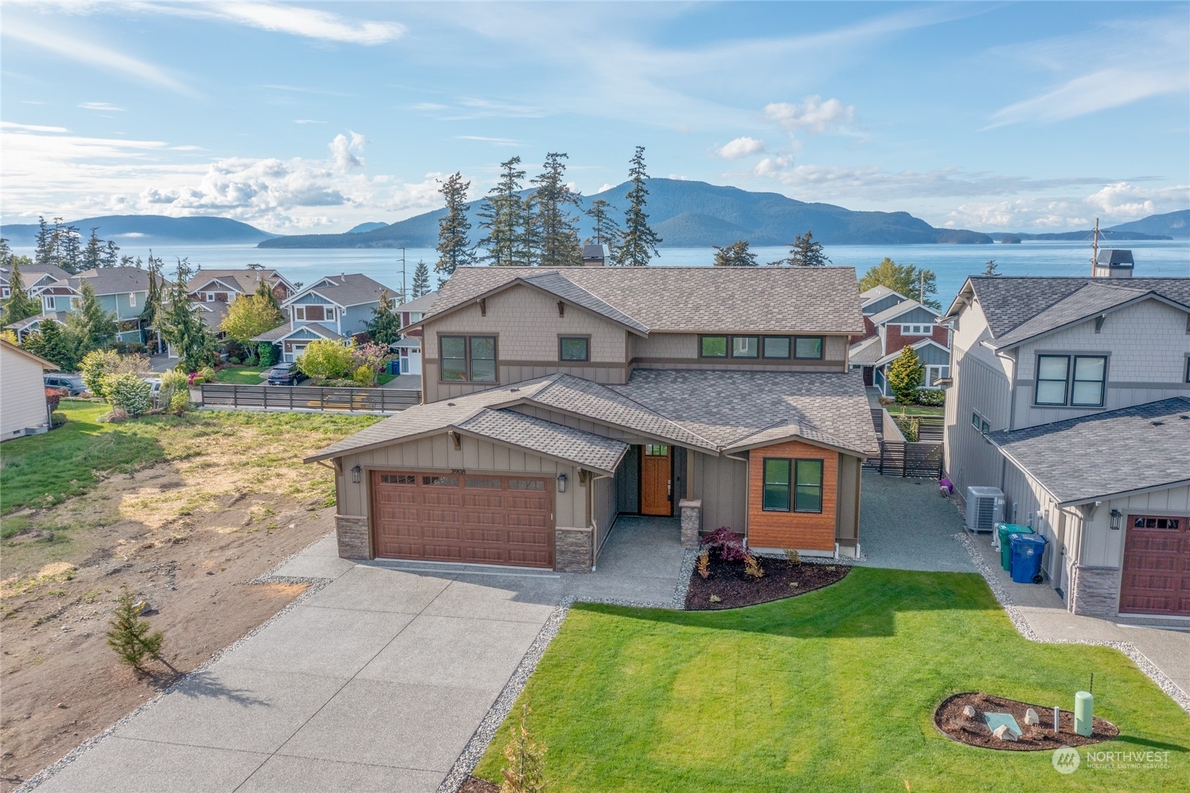 Property Photo: 3908 W 3rd Street WA 98221
