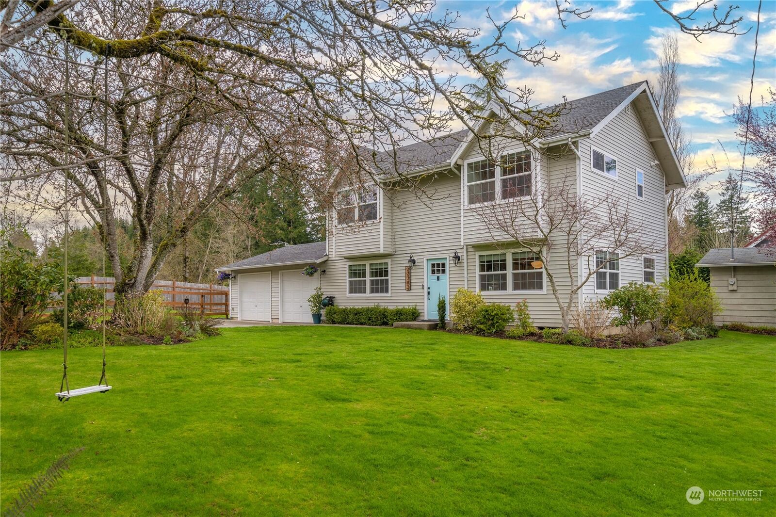 Property Photo:  22302 284th Avenue SE  WA 98038 