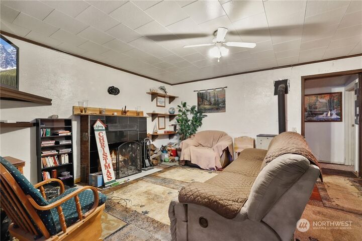 Property Photo:  1111  Division Street  WA 98550 