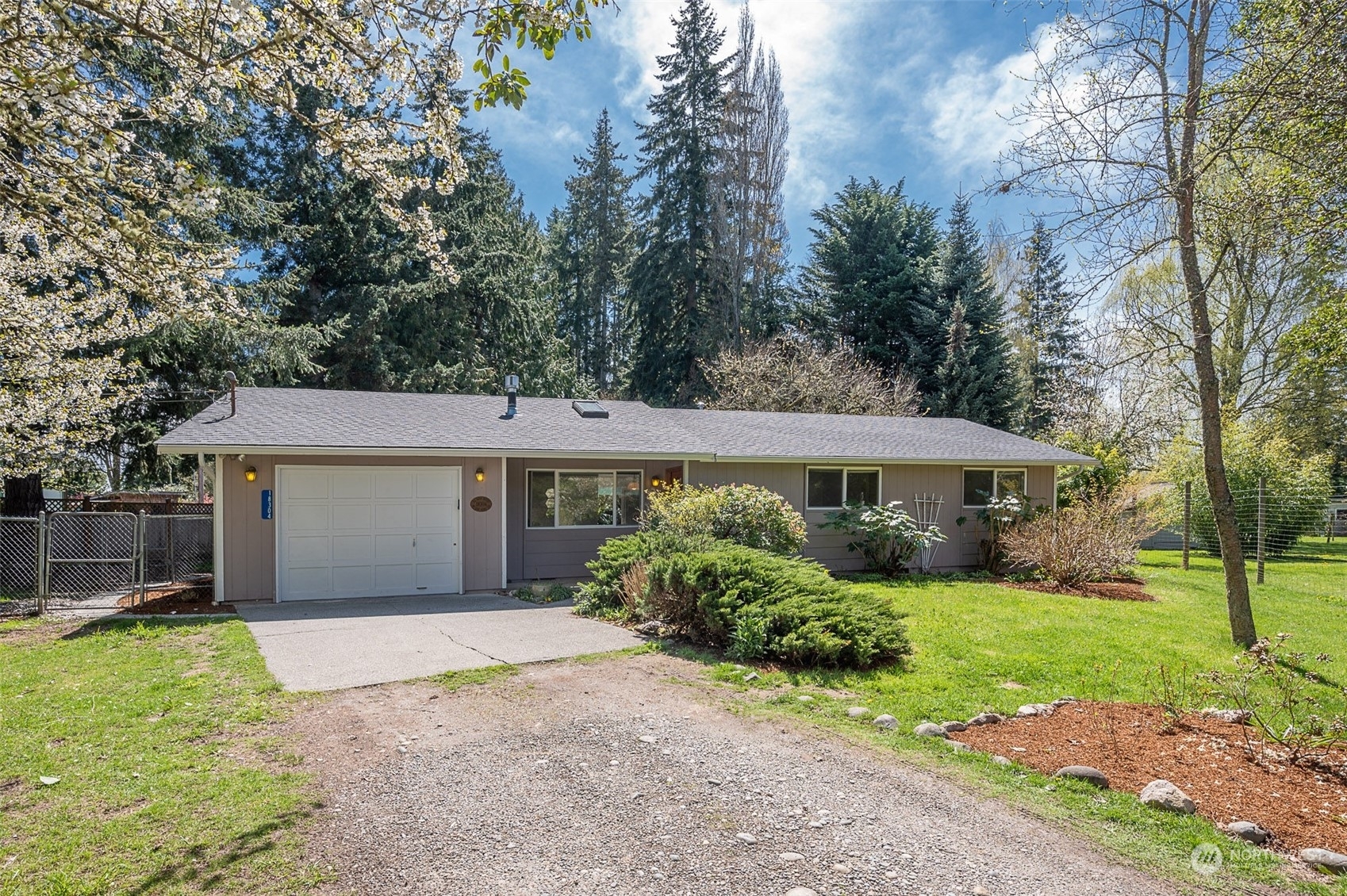 18304 McLean Road SW  Vashon WA 98070 photo