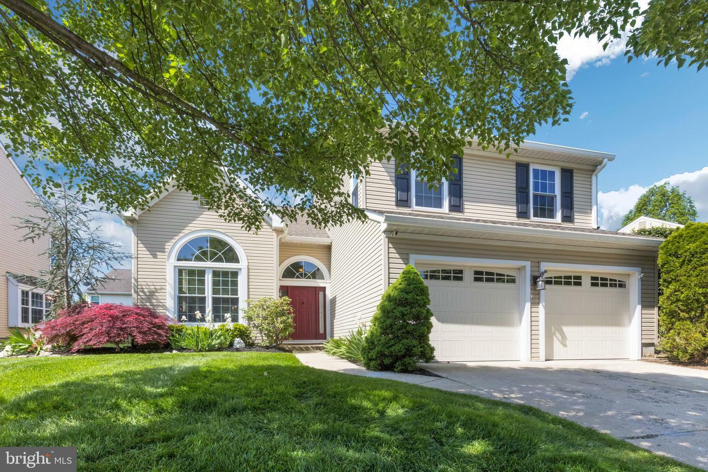 Property Photo:  52 Longbridge Drive  NJ 08054 