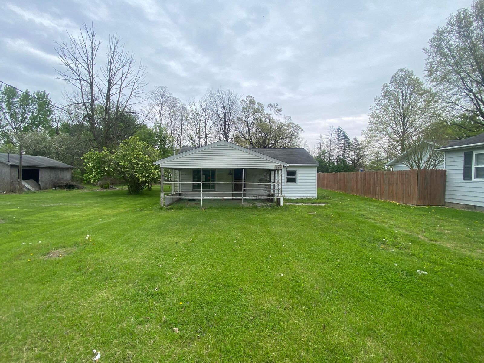 Property Photo:  296 Franconia Avenue  OH 43302 