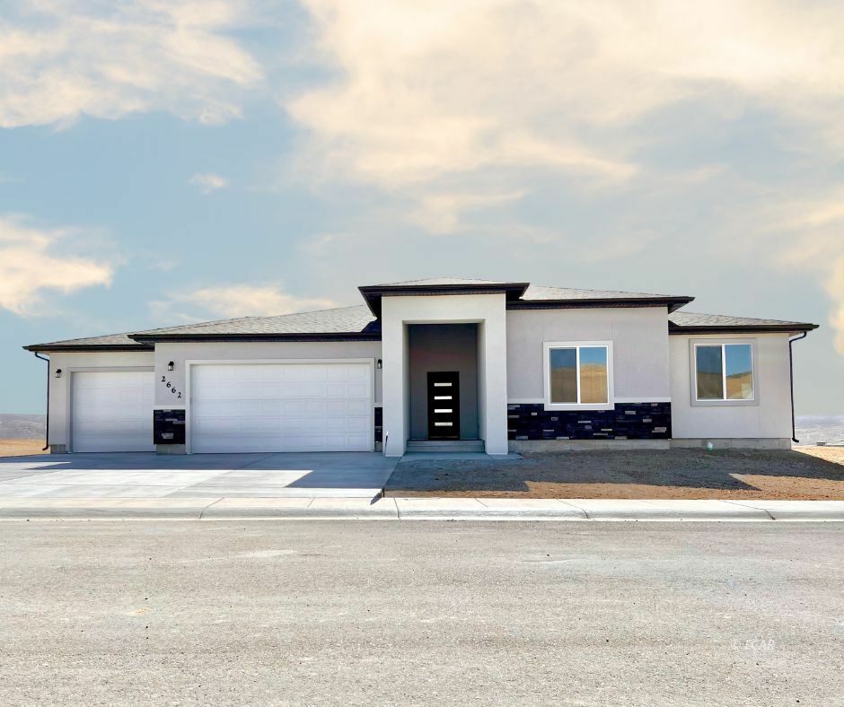 Property Photo:  2662 Mesquite Way  NV 89801 