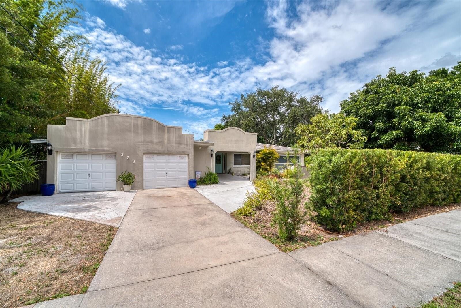 Property Photo:  220 Manatee Road  FL 33756 