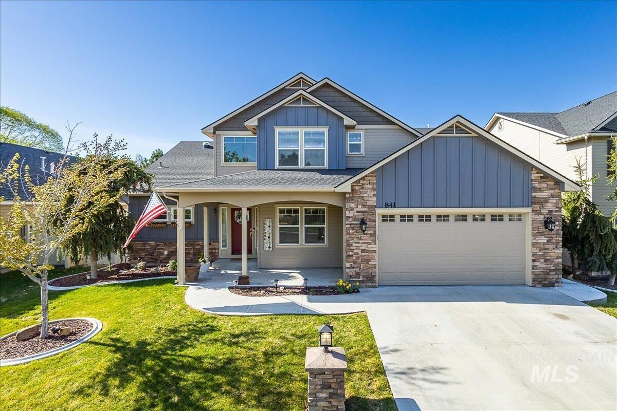 Property Photo:  841 W Heather Woods Dr  ID 83686 
