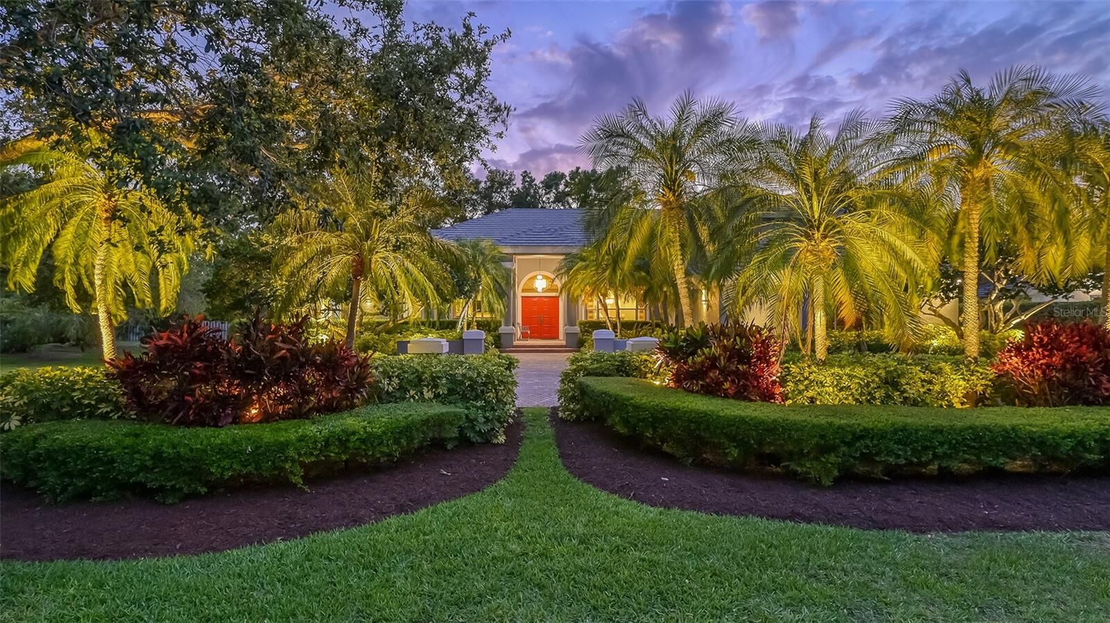 Property Photo:  4816 Peregrine Point Circle W  FL 34231 