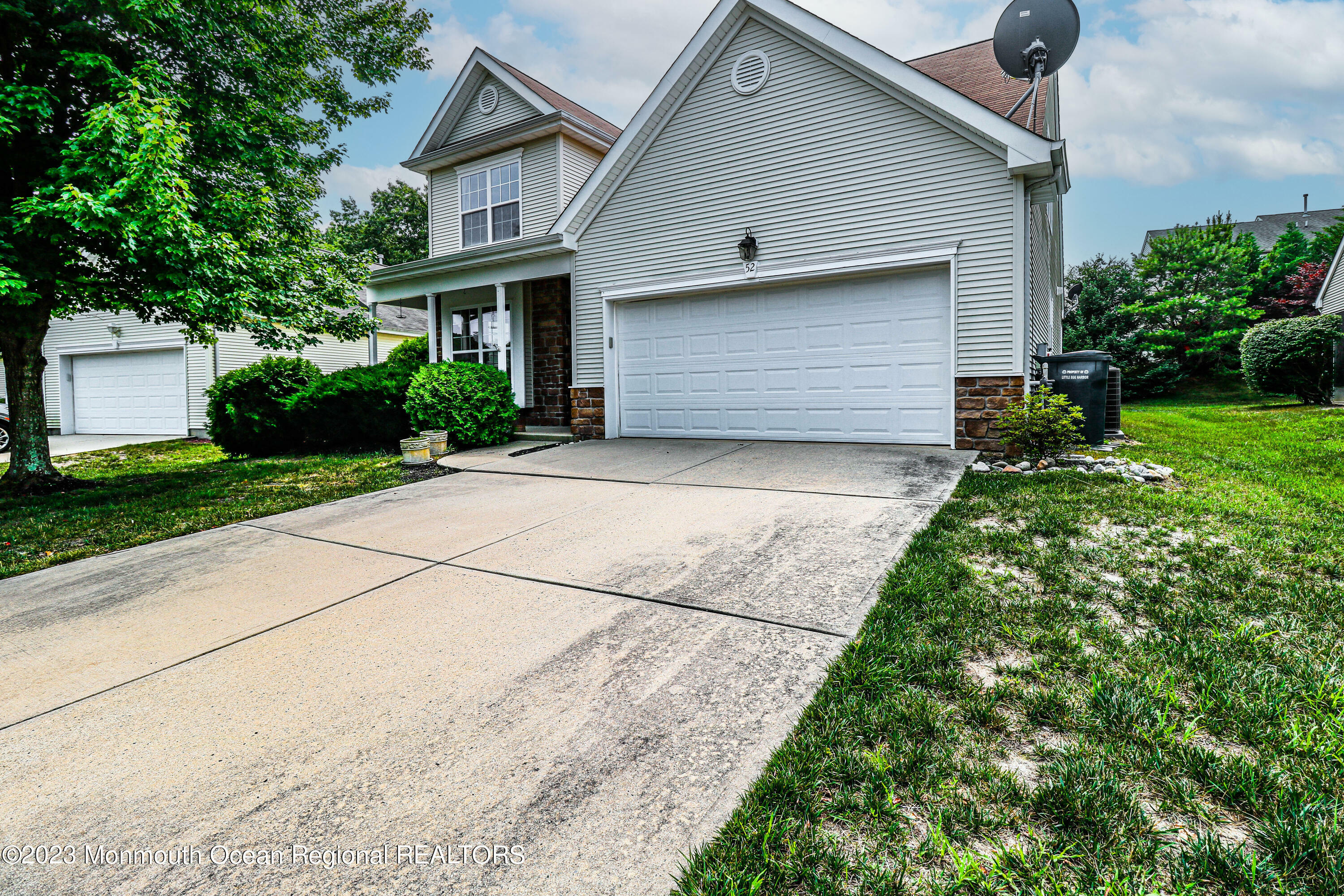 Property Photo: 52 Ivy Creek Drive NJ 08087