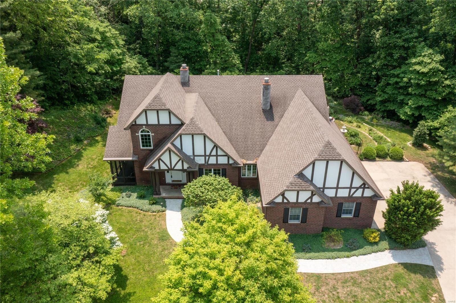 Property Photo:  208 Barrington Lane  IL 62034 