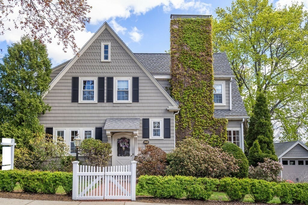 Property Photo:  90 Richardson Road  MA 02478 