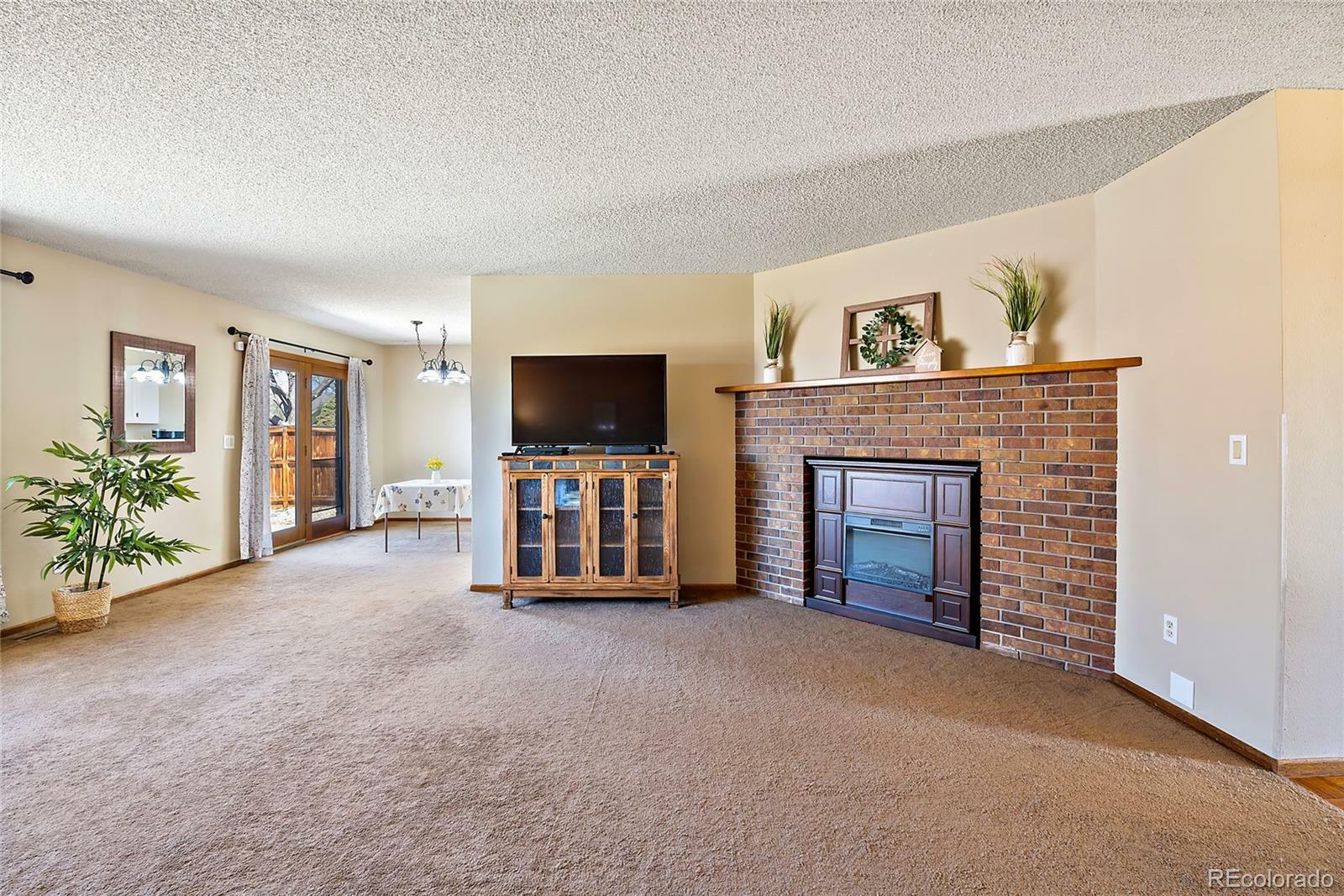 Property Photo: 4887 Ranch Acres Drive CO 80538