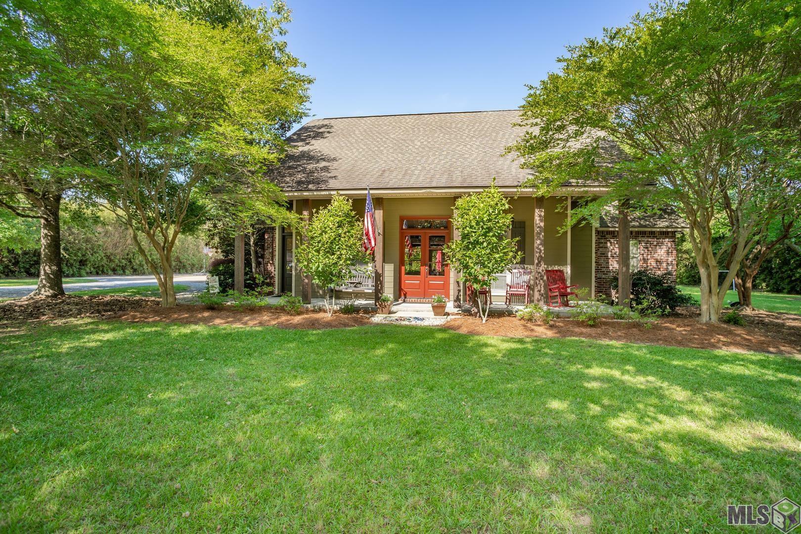 Property Photo: 8567 Pin Oak Dr LA 70791