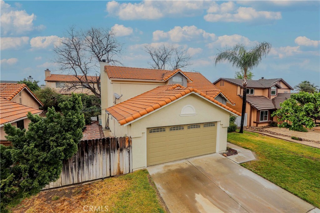 Property Photo:  2466 W Sunrise Drive  CA 92377 