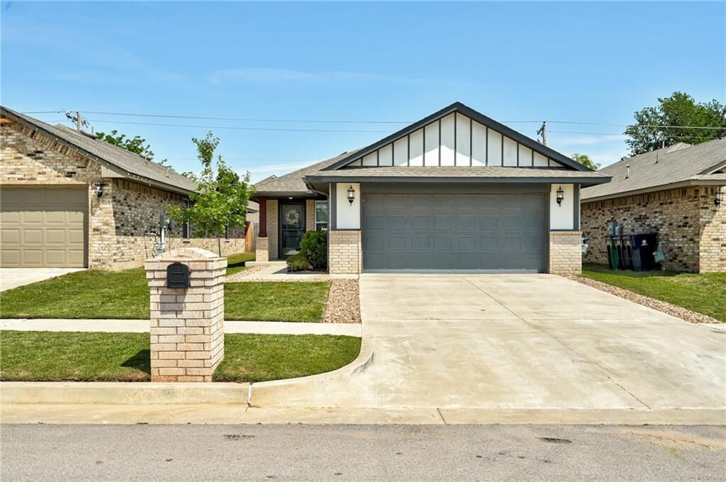 Property Photo:  11413 SW 8th Circle  OK 73099 