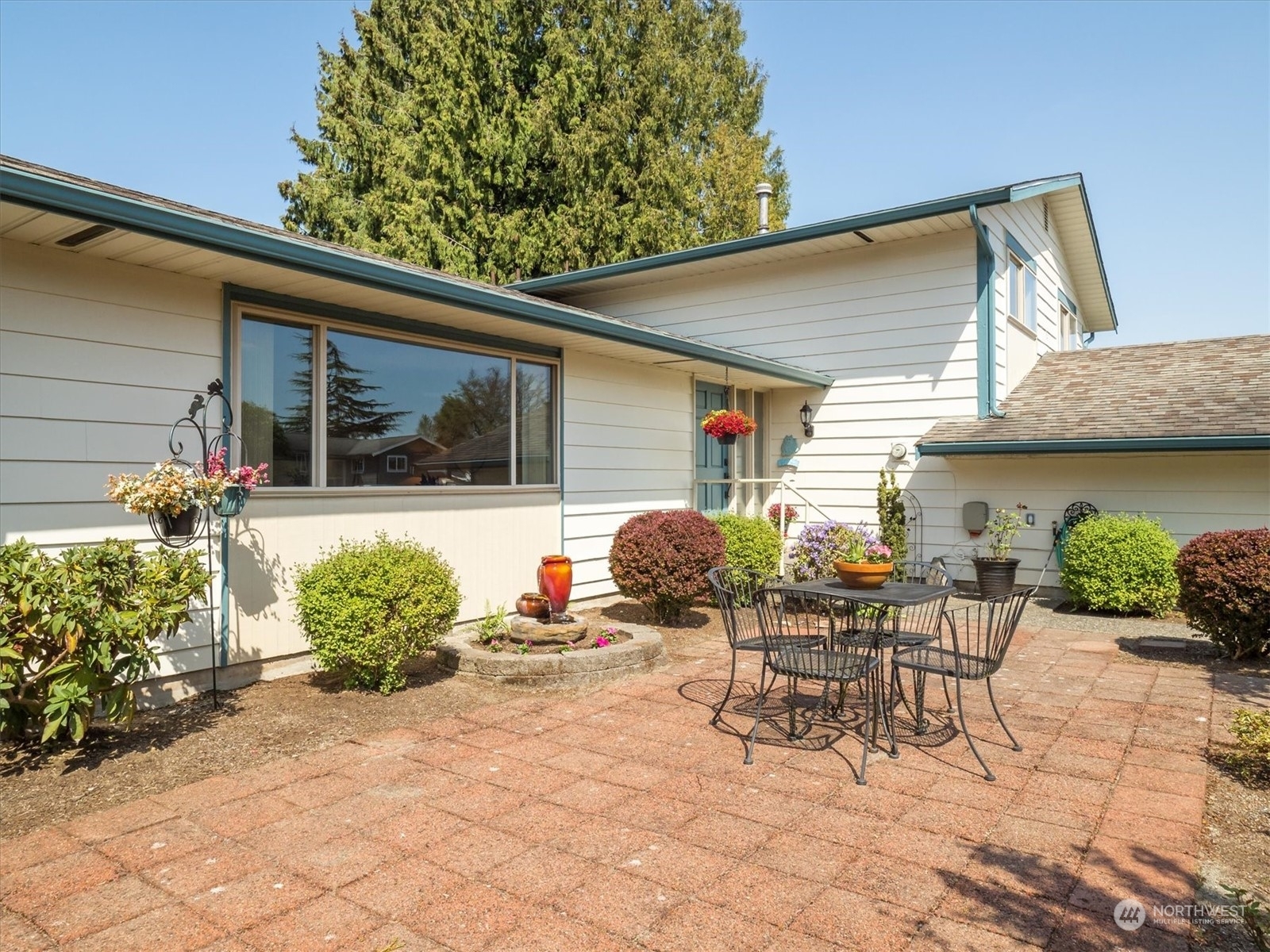 Property Photo:  705 92nd Street SE  WA 98208 