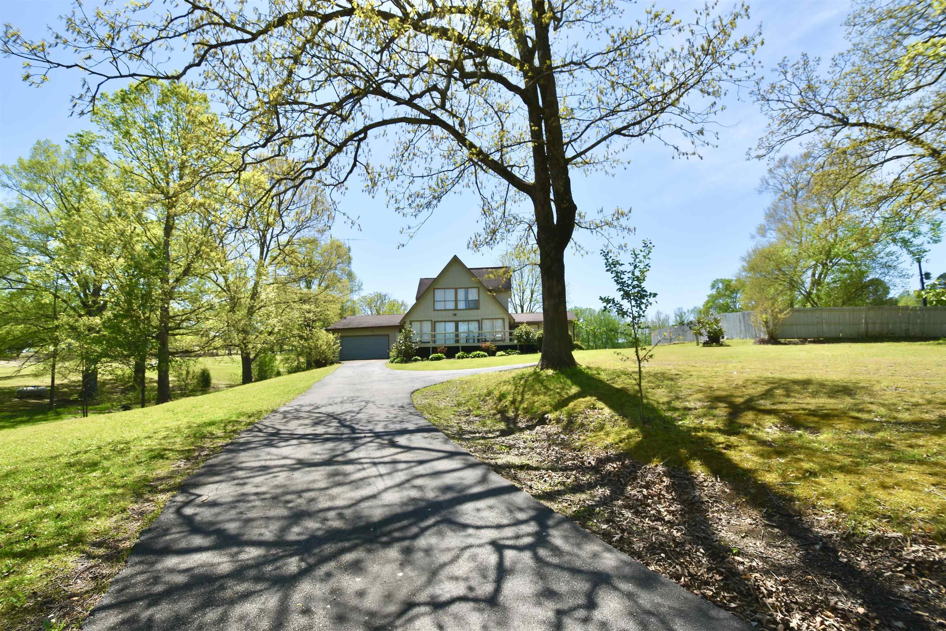 Property Photo:  866 Old Pinson Road  TN 38366 