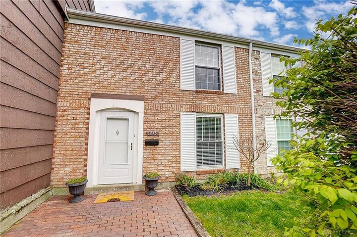 1213 Georgetown Court  Fairborn OH 45324 photo