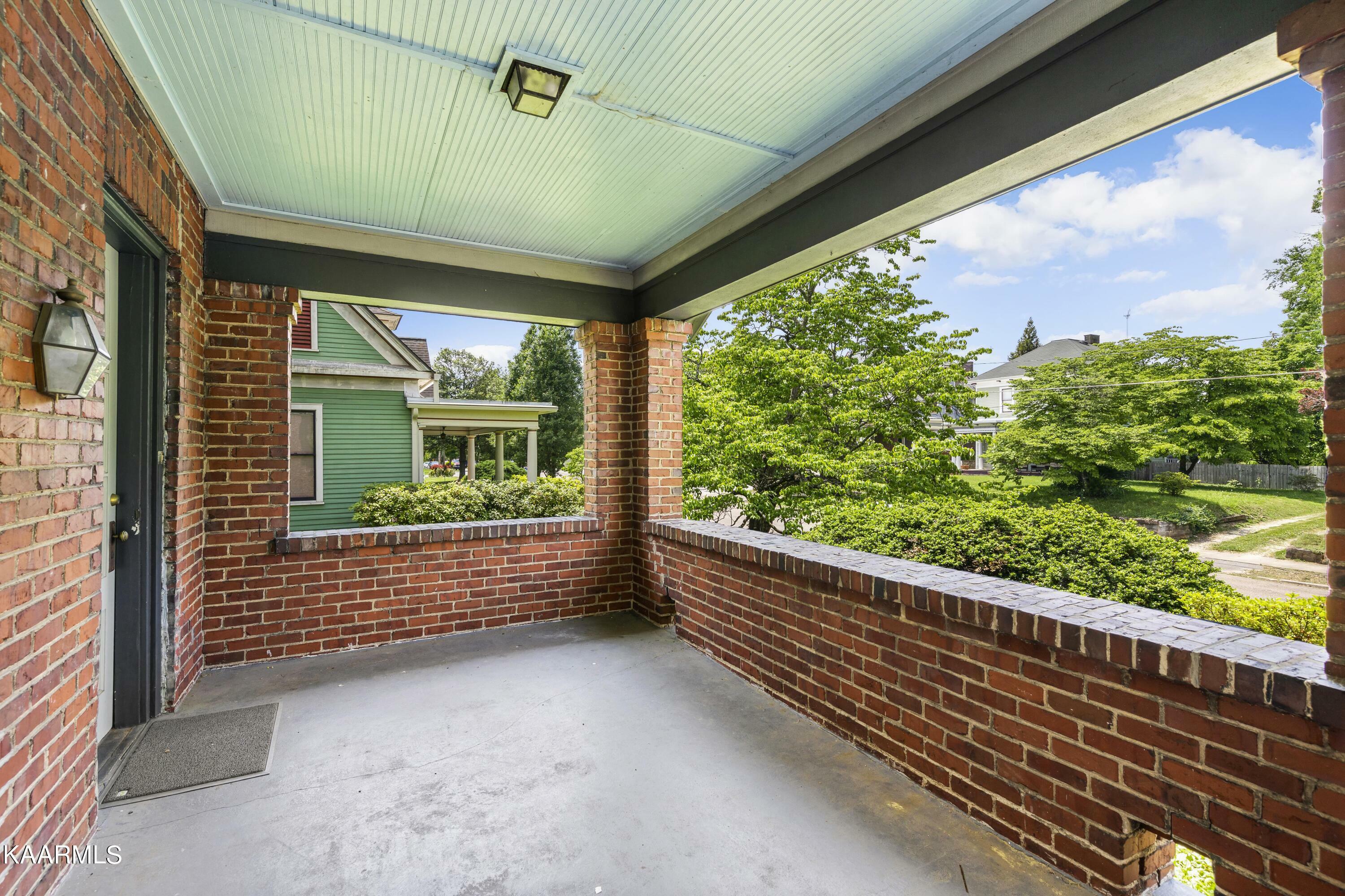 516 E Scott Avenue  Knoxville TN 37917 photo