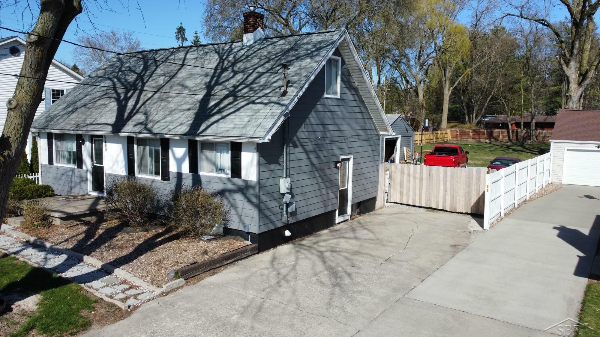 Property Photo: 1606 N Center Road MI 48638