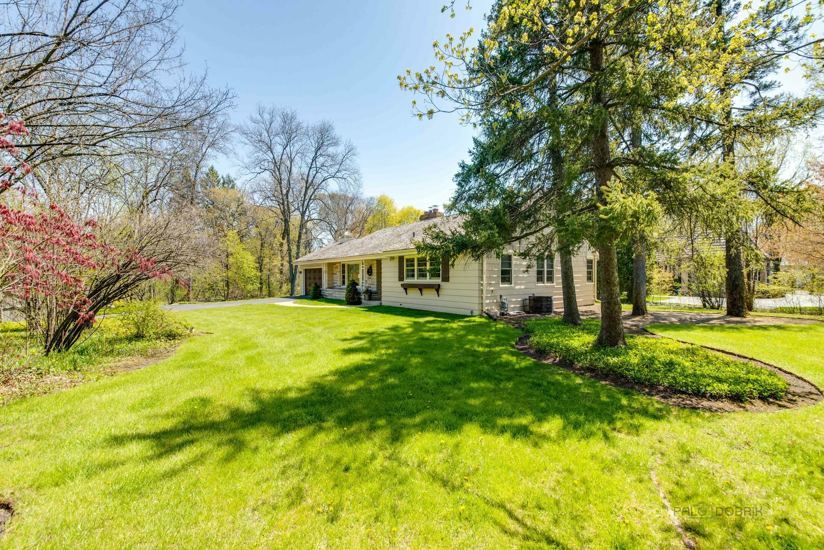 Property Photo:  845 Maplewood Road  IL 60045 