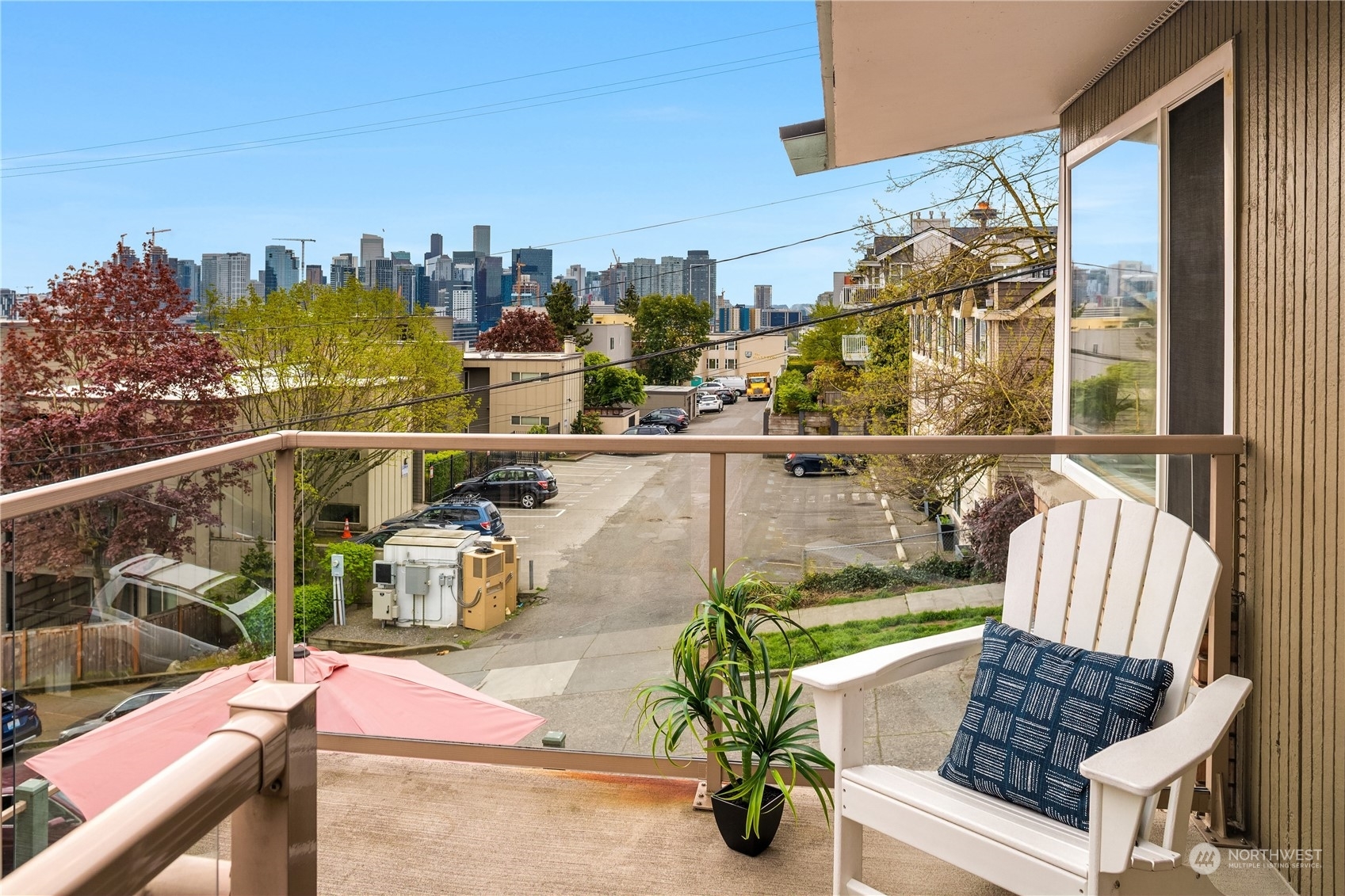 Property Photo:  510 Lee Street 7  WA 98109 