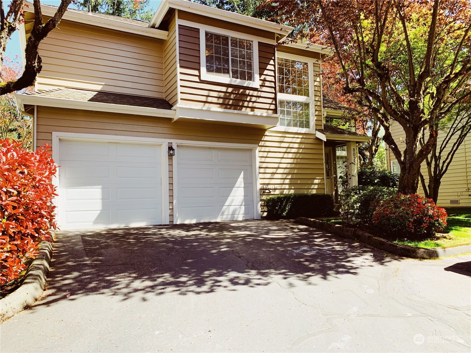 Property Photo: 8022 118th Court NE 5 WA 98033