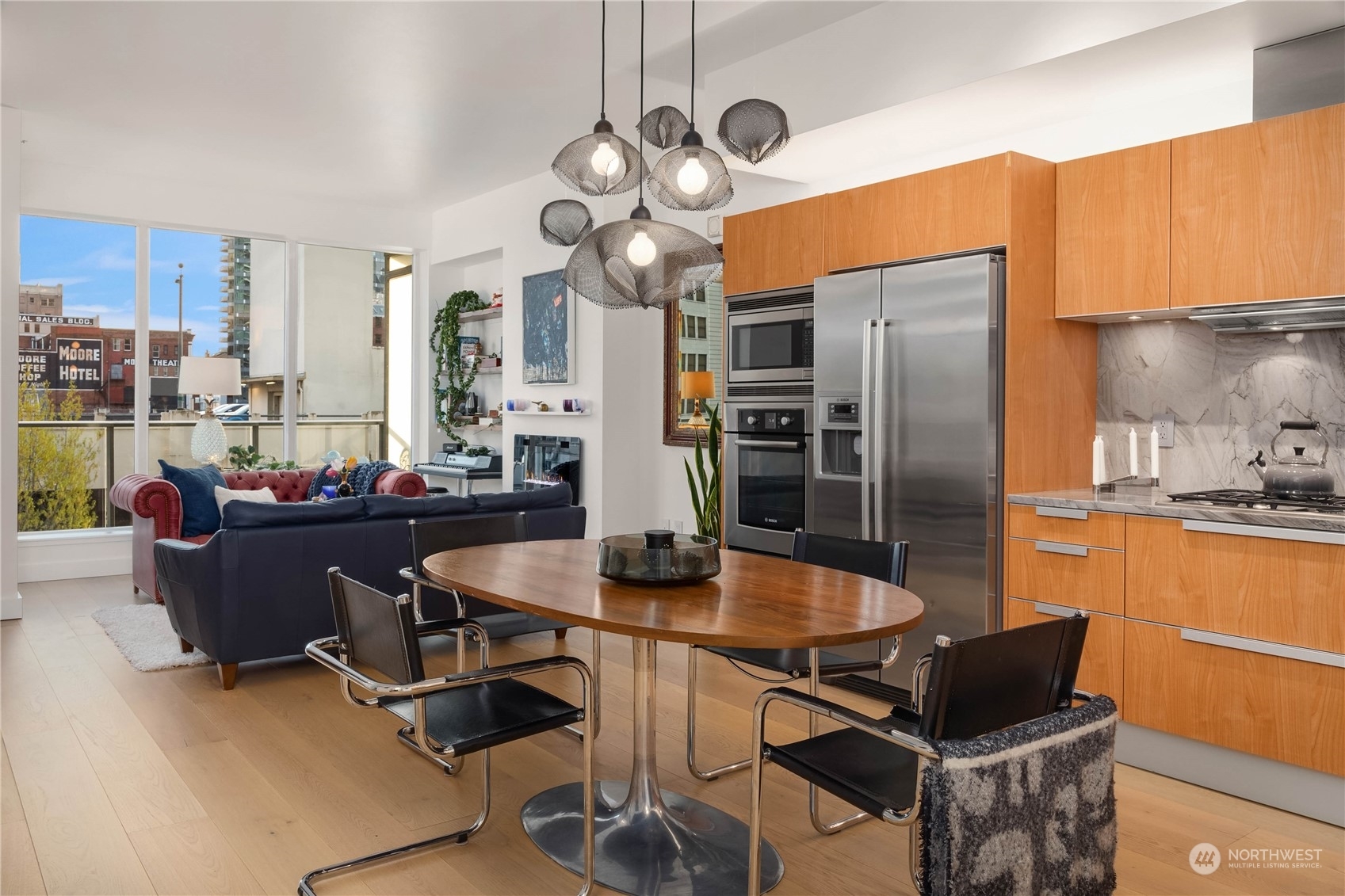 Property Photo: 1920 4th Avenue 604 WA 98101