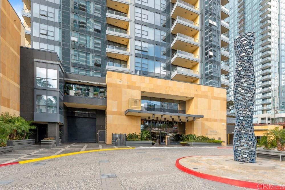 Property Photo:  1325 Pacific Hwy 308  CA 92101 