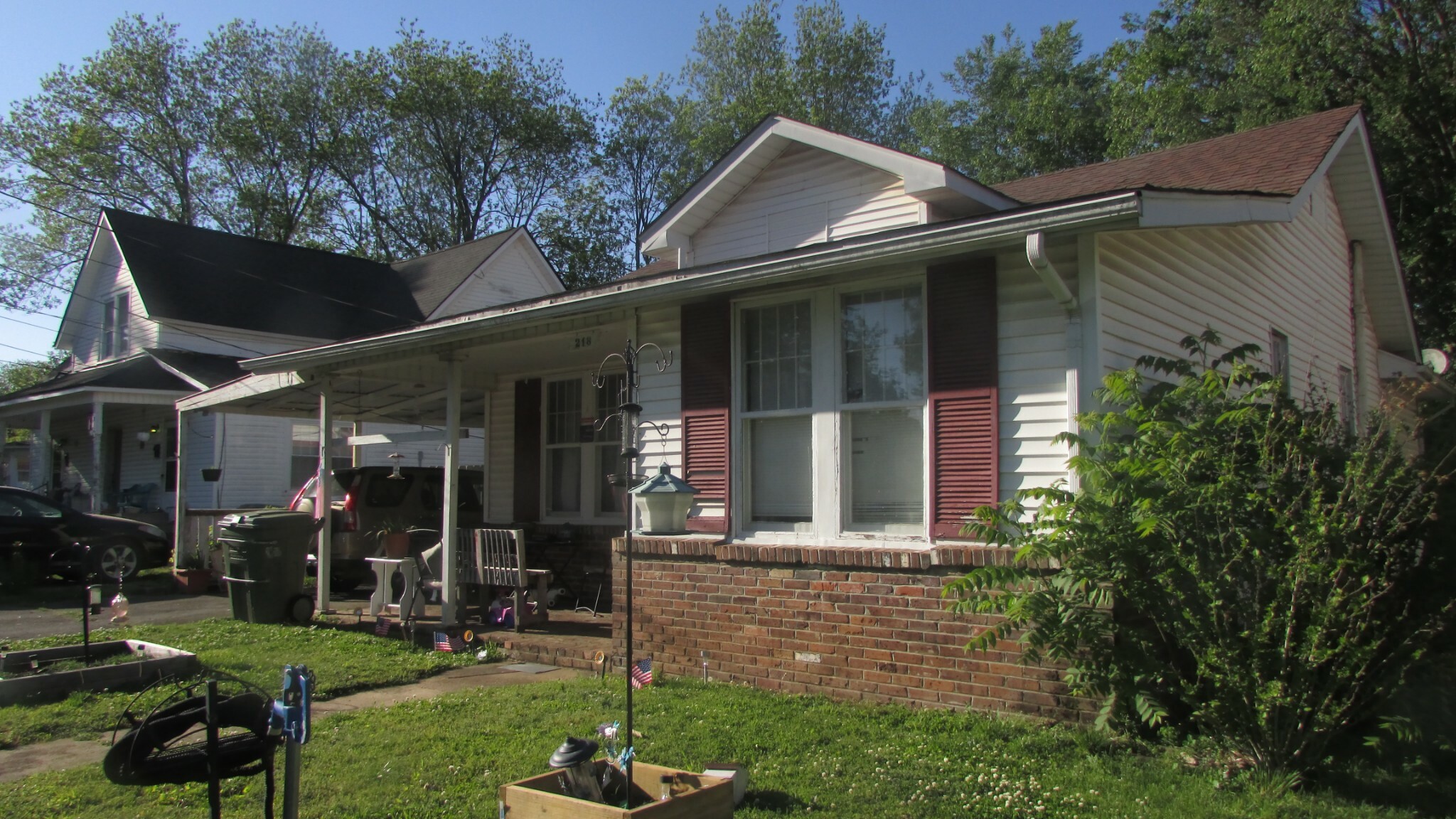 Property Photo:  218 Lawrence St E  TN 38464 