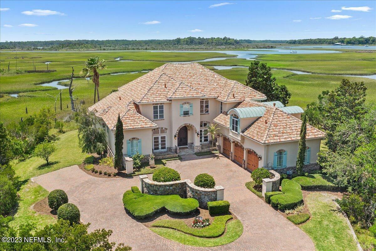 Property Photo: 467 Royal Tern Road S FL 32082