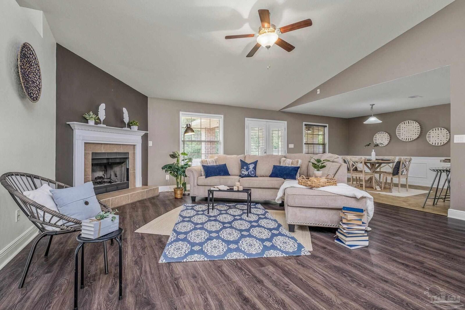 Property Photo:  2104 Stennis Dr  FL 32506 