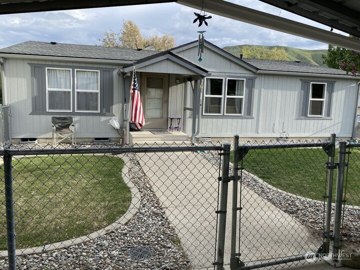 3379 Casandra Drive  Wenatchee WA 98801 photo