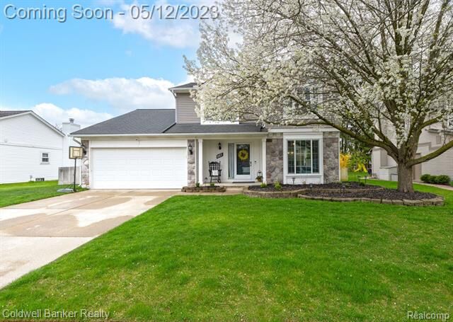 Property Photo: 987 S Parkwood Drive MI 48178