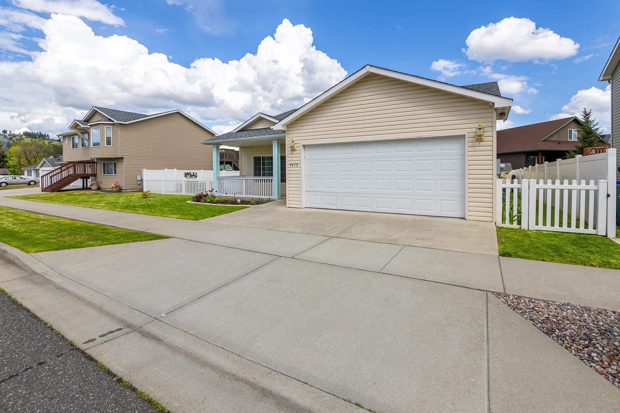 Property Photo:  4612 N Locust Ct  WA 99206-7040 