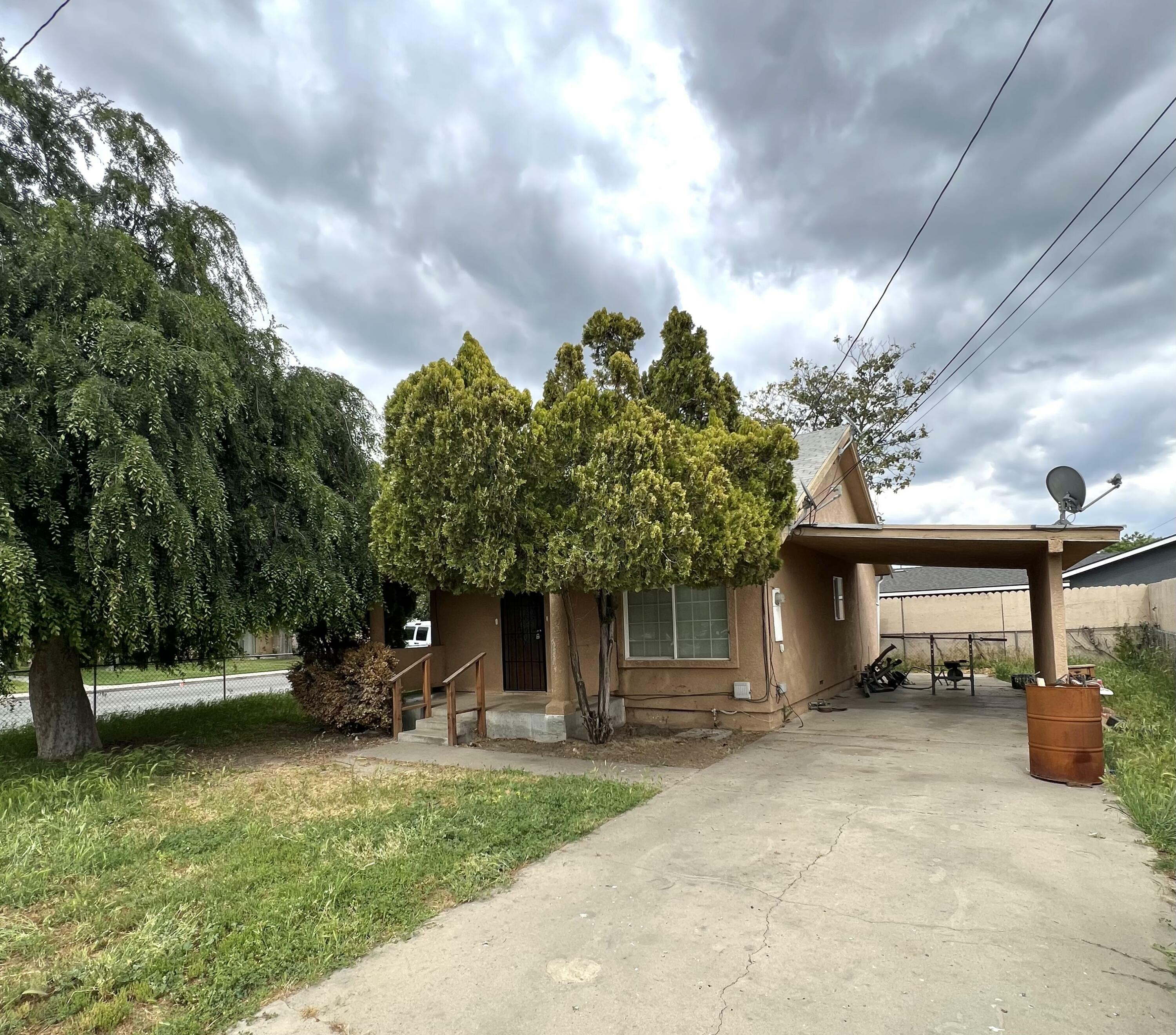 Property Photo:  1730 N Highland Street  CA 93291 