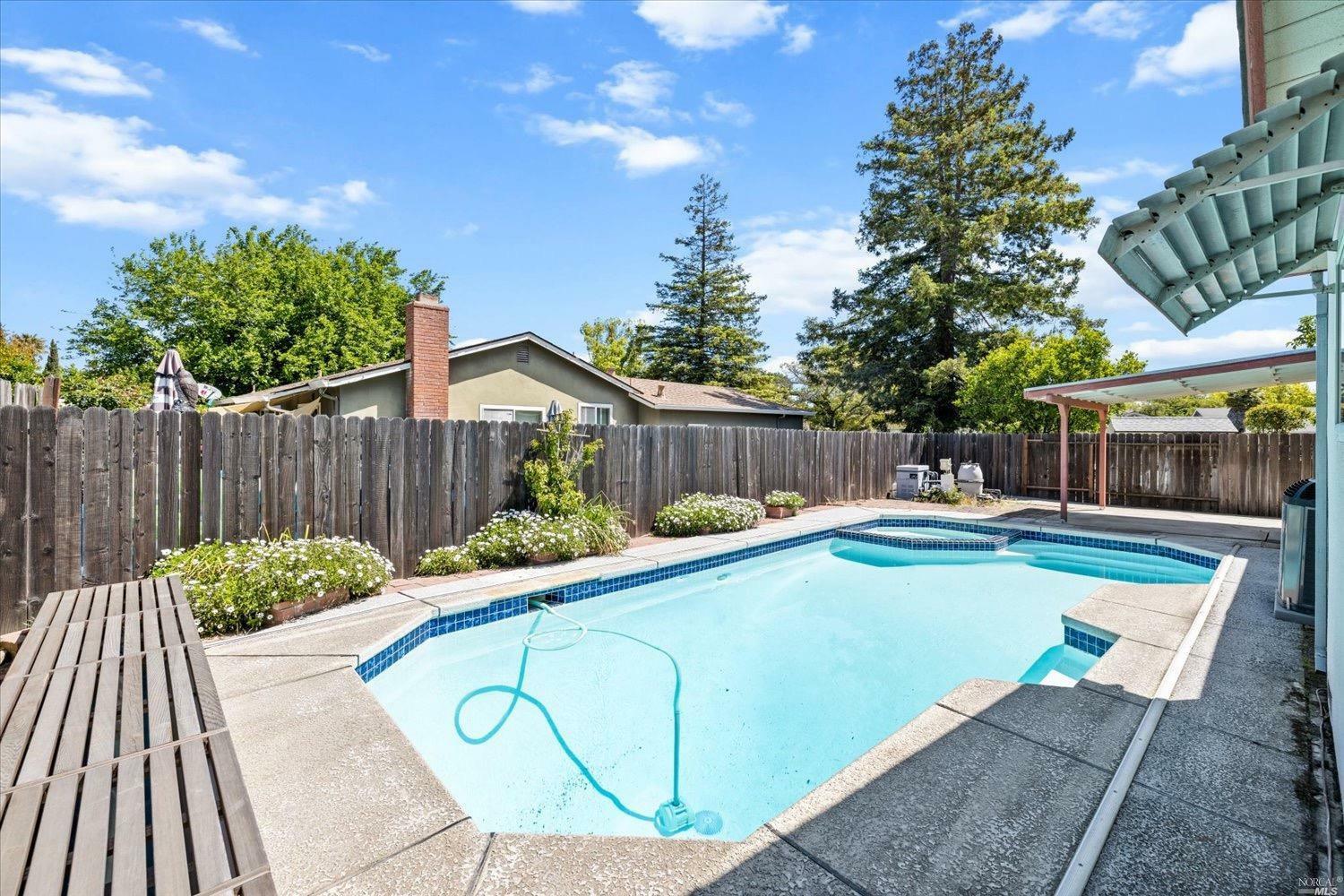 Property Photo: 1655 Amapola Street CA 95687