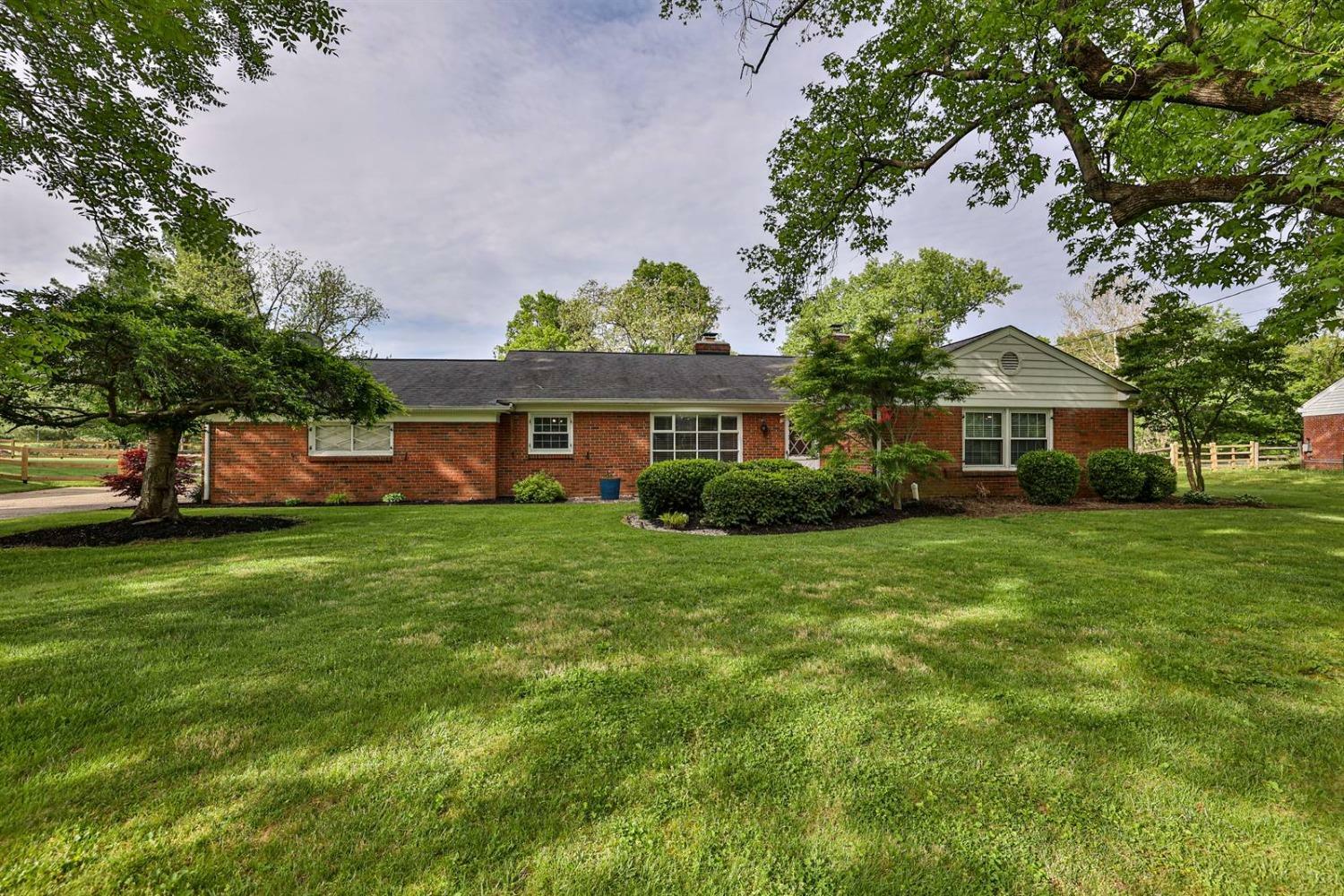 Property Photo: 1041 Chatterton Drive OH 45231