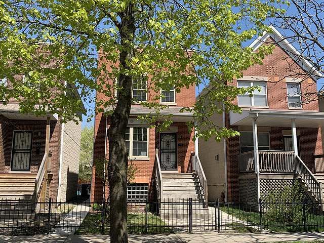 Property Photo: 910 E 40th Street IL 60653