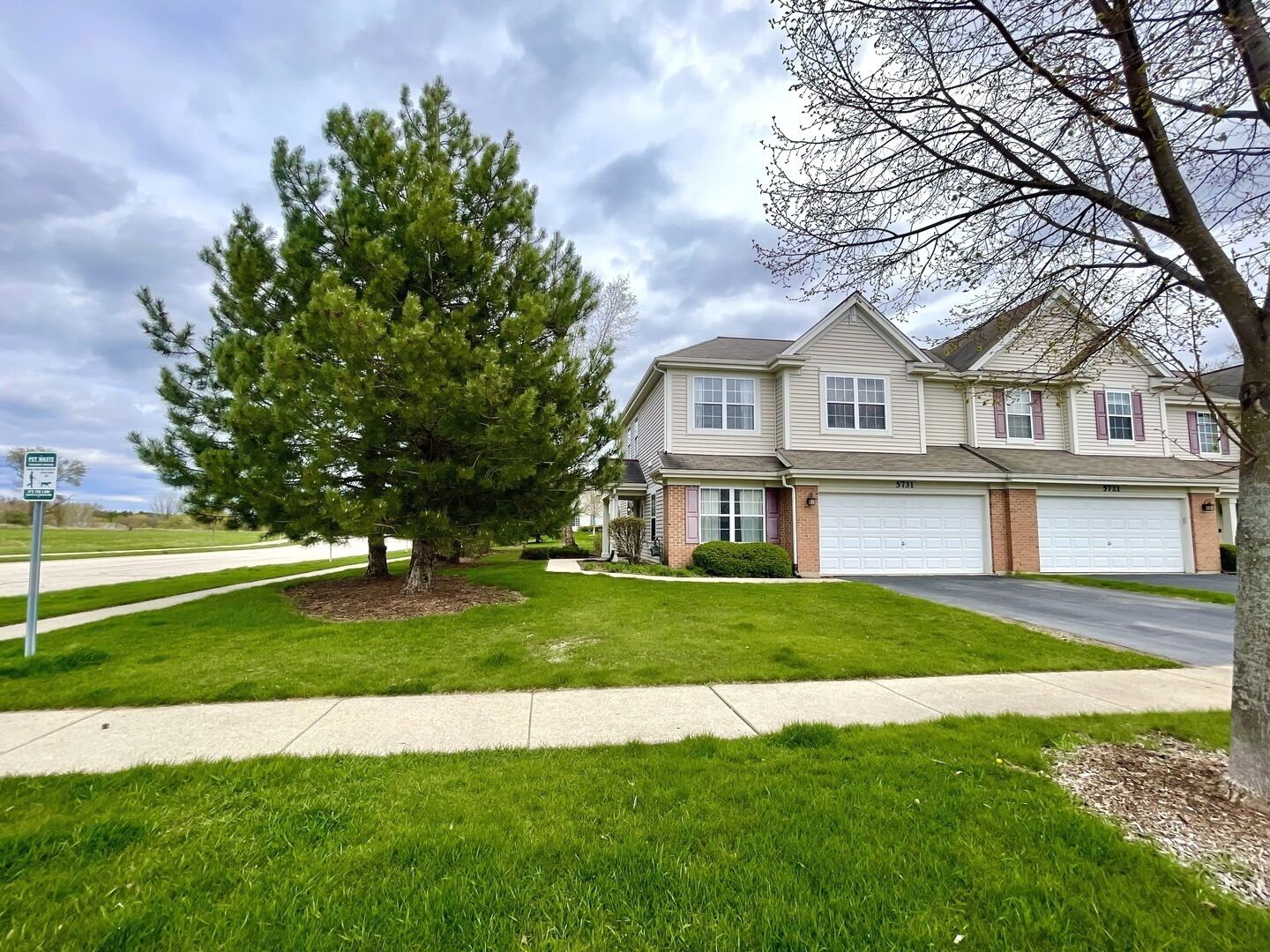 Property Photo:  5731 Wildspring Drive  IL 60156 