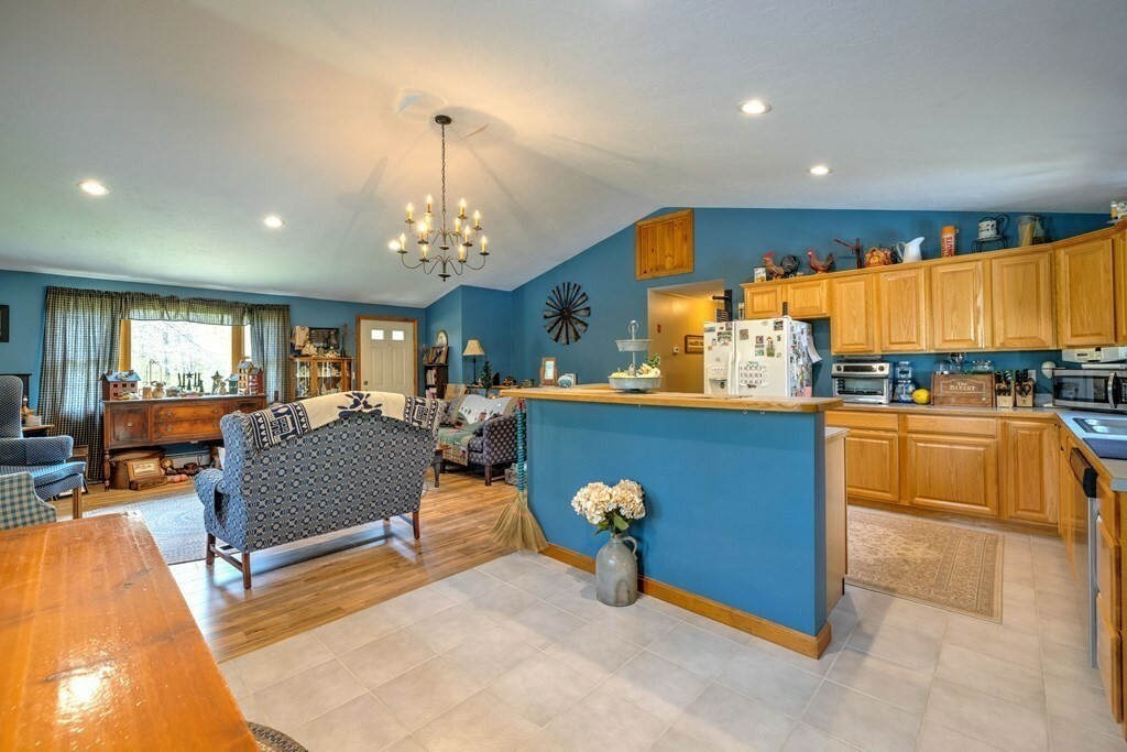 Property Photo: 284 Howe St MA 01515