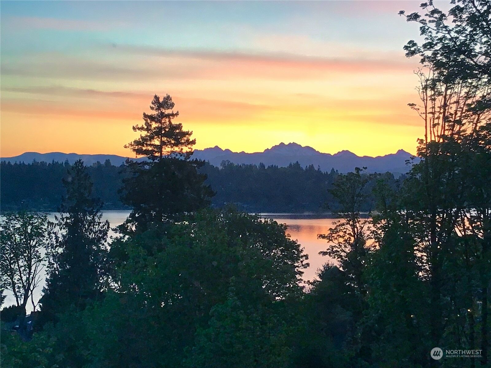 Property Photo: 1035 94th Drive NE WA 98258