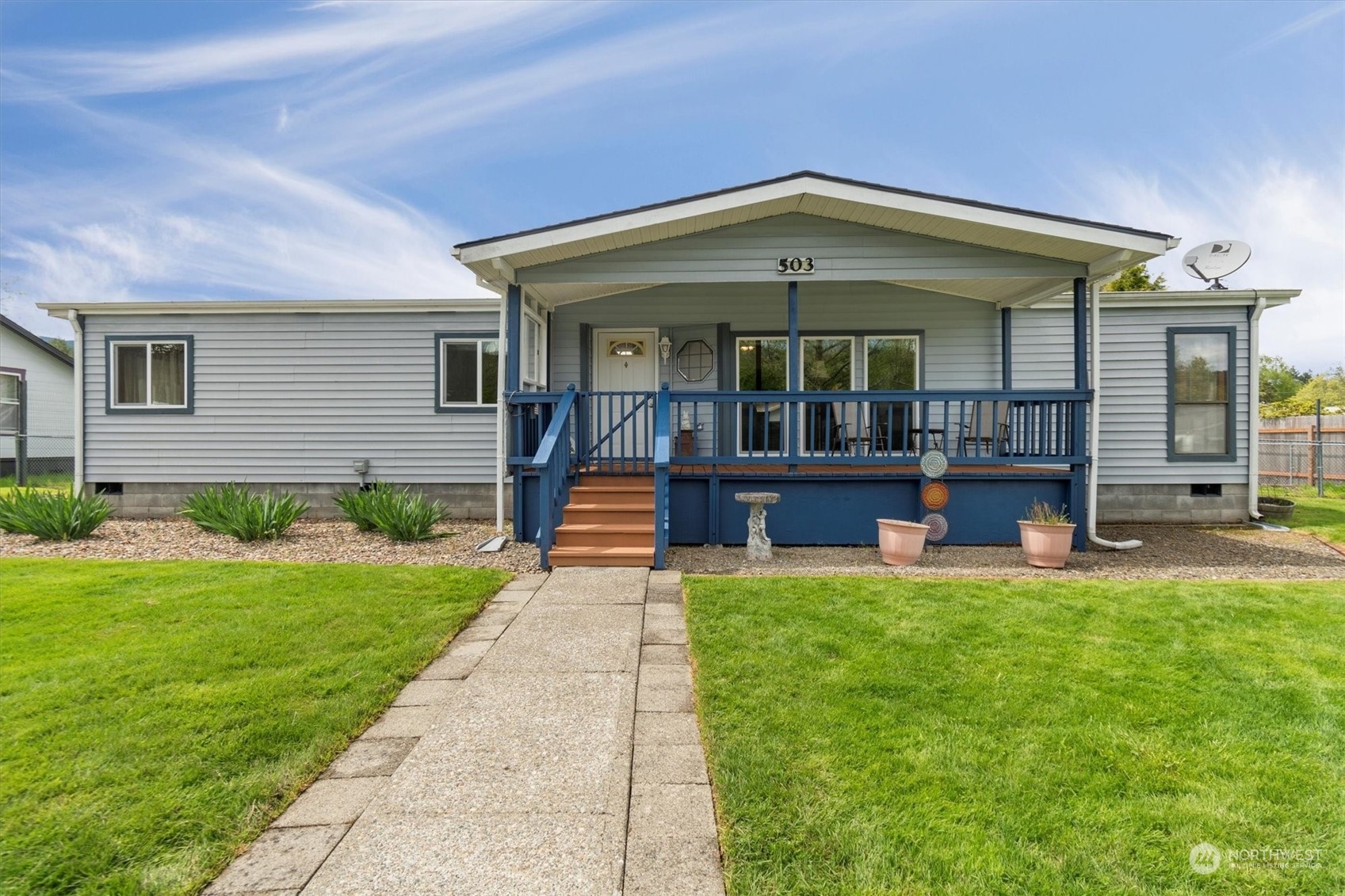 Property Photo:  503 Jackson Street  WA 98581 