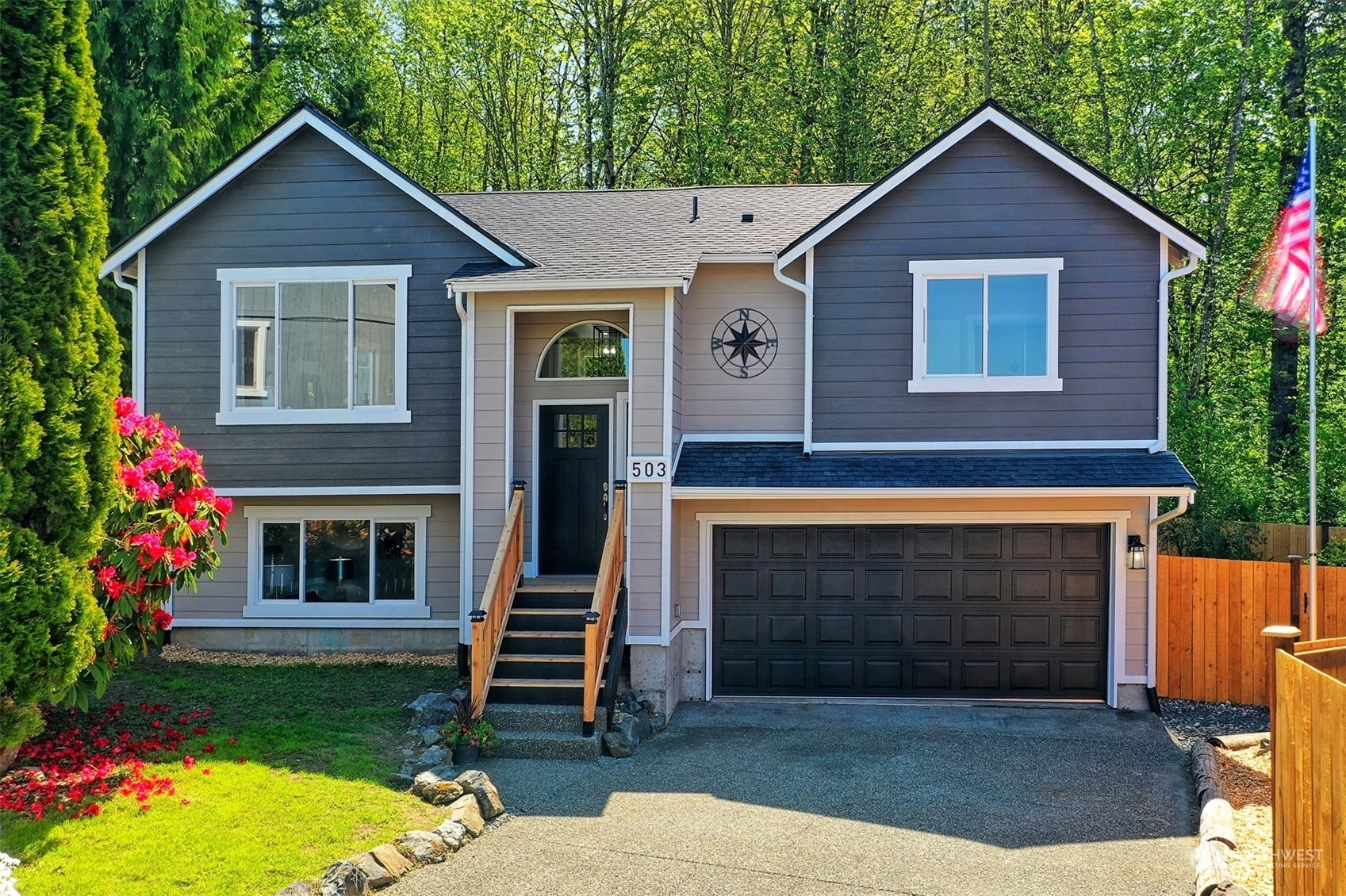 Property Photo:  503 Dogwood Court  WA 98252 