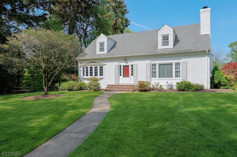 Property Photo: 156 Greenwood Rd NJ 07092