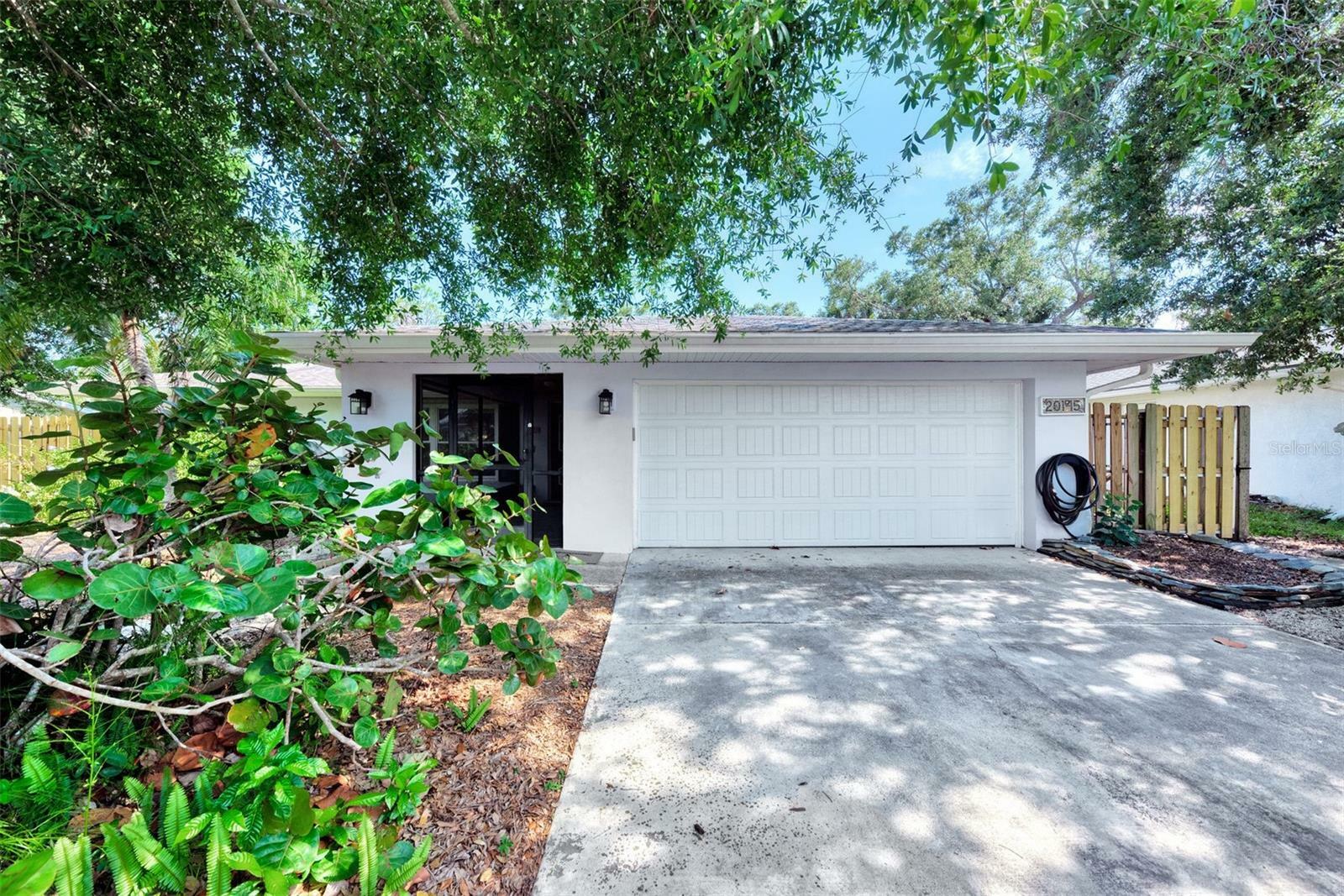 Property Photo:  20145 Dante Avenue  FL 33952 