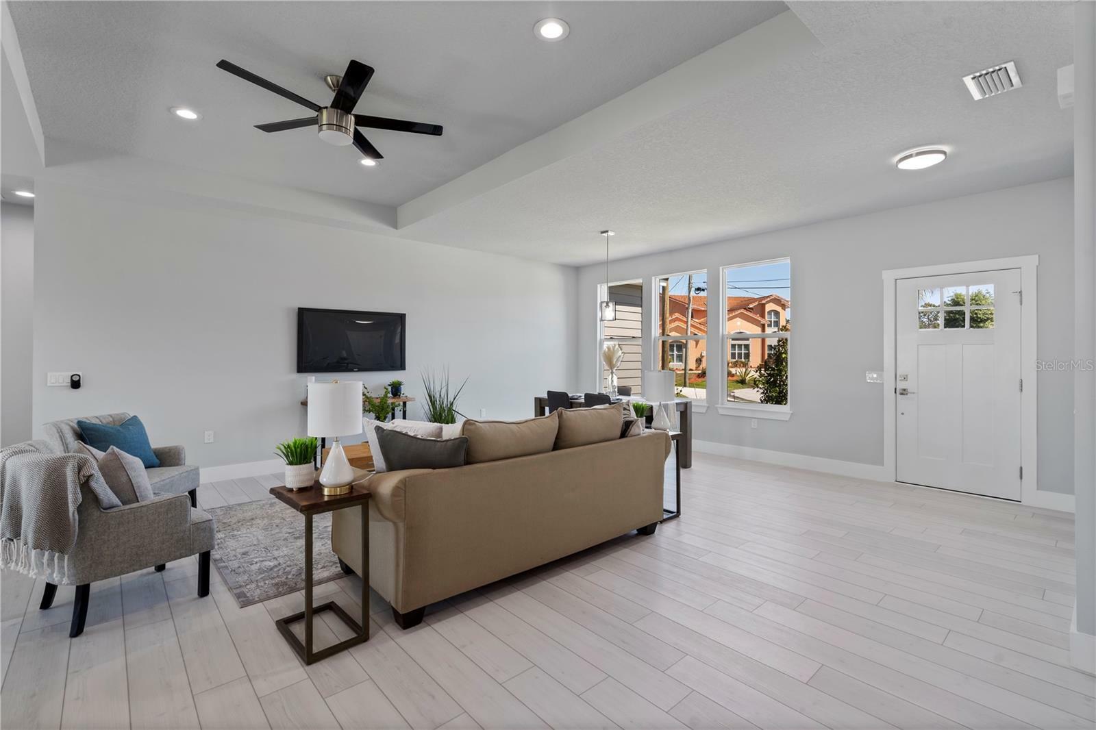 Property Photo: 14 Bannerwood Lane FL 32137